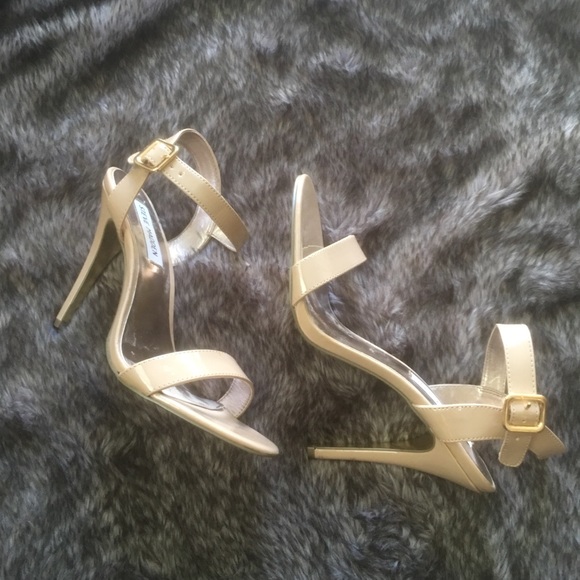 Steve Madden Shoes - Steve Madden Nude Ankle Strap Heels